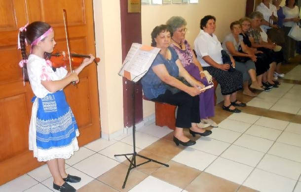 Eleonora Štandiová hrá