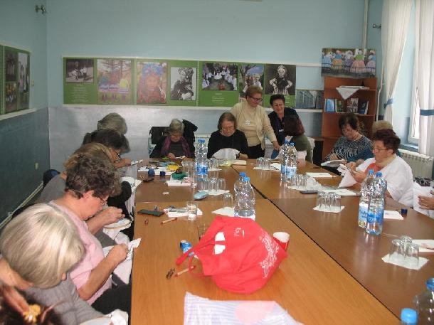 Vysivanie v St Pazove 06.jpg