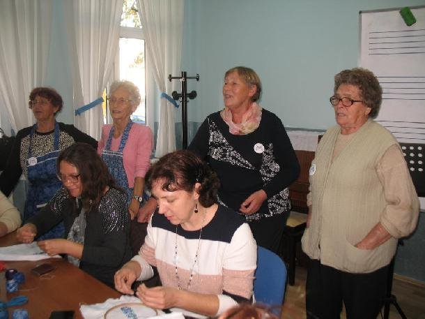 Vysivanie v St Pazove 09.jpg