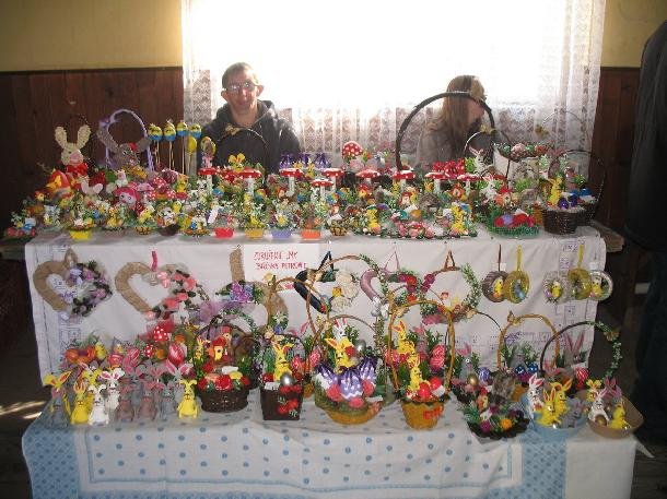 Vystava jarnych a velkonocnych aranzmanov 02.JPG