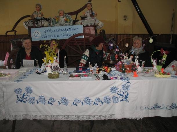 Vystava jarnych a velkonocnych aranzmanov 07.JPG