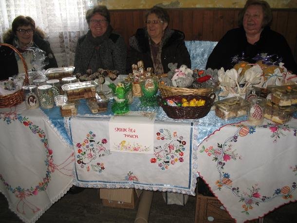 Vystava jarnych a velkonocnych aranzmanov 06.JPG