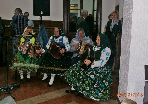 Aradcske meskarky obohatili program tohtorocnej tortiady.jpg