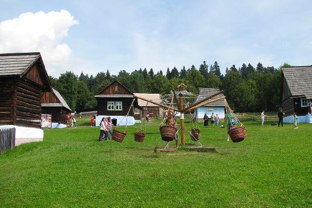Skanzen - etno dedinka po hradom