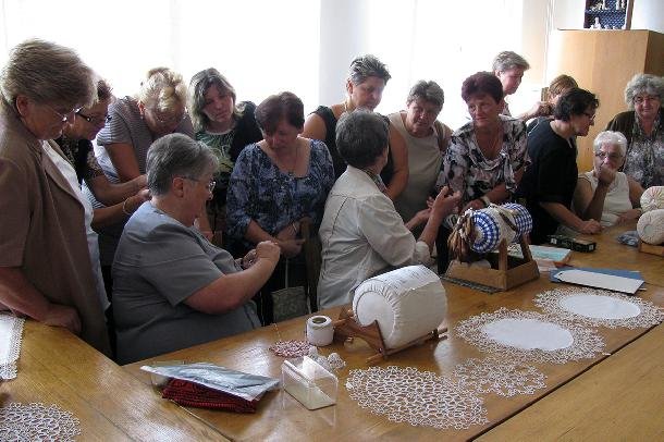 Košice - výroba čipky, paličkovanie